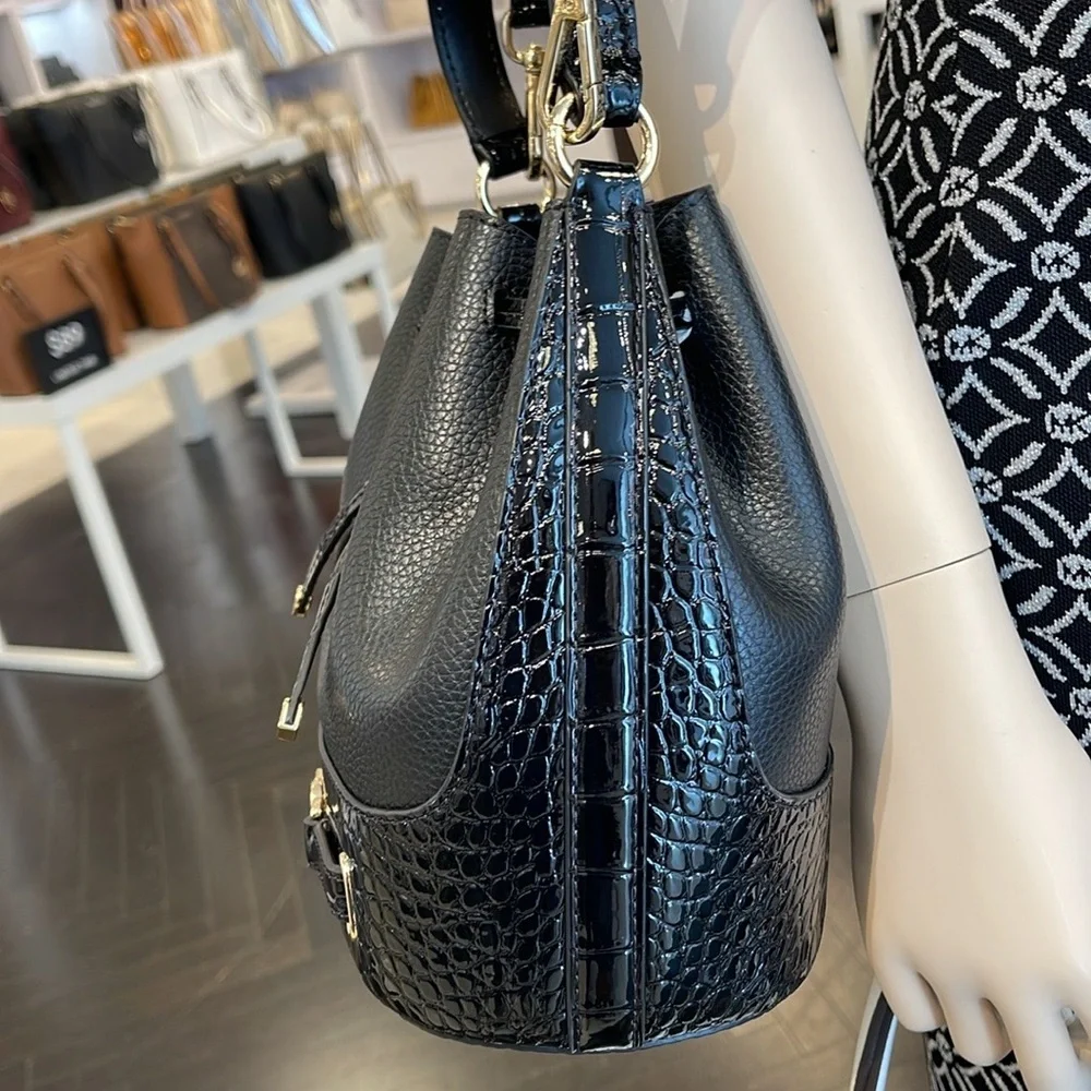 MICHAEL KORS  Reed Medium Pebbled Leather Belted Bucket Messenger Satchel Crossb